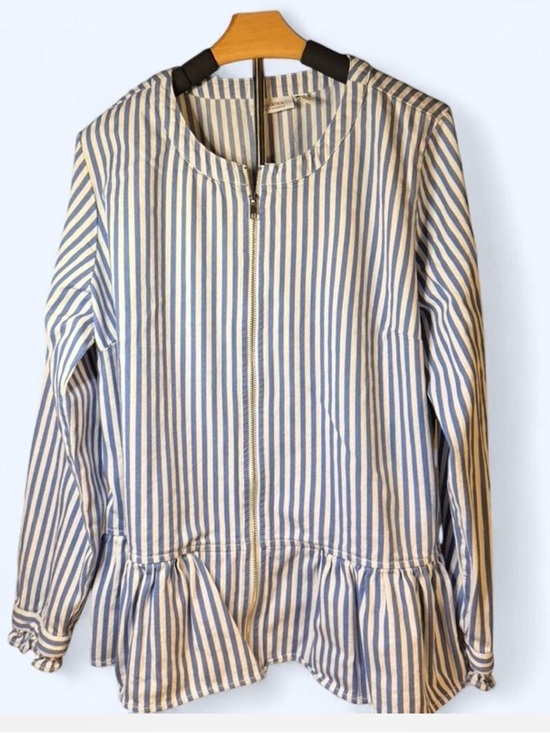 d&co Jackets & Blazers - D&Co. Striped Zip-Front Peplum denim jacket in Blue and White